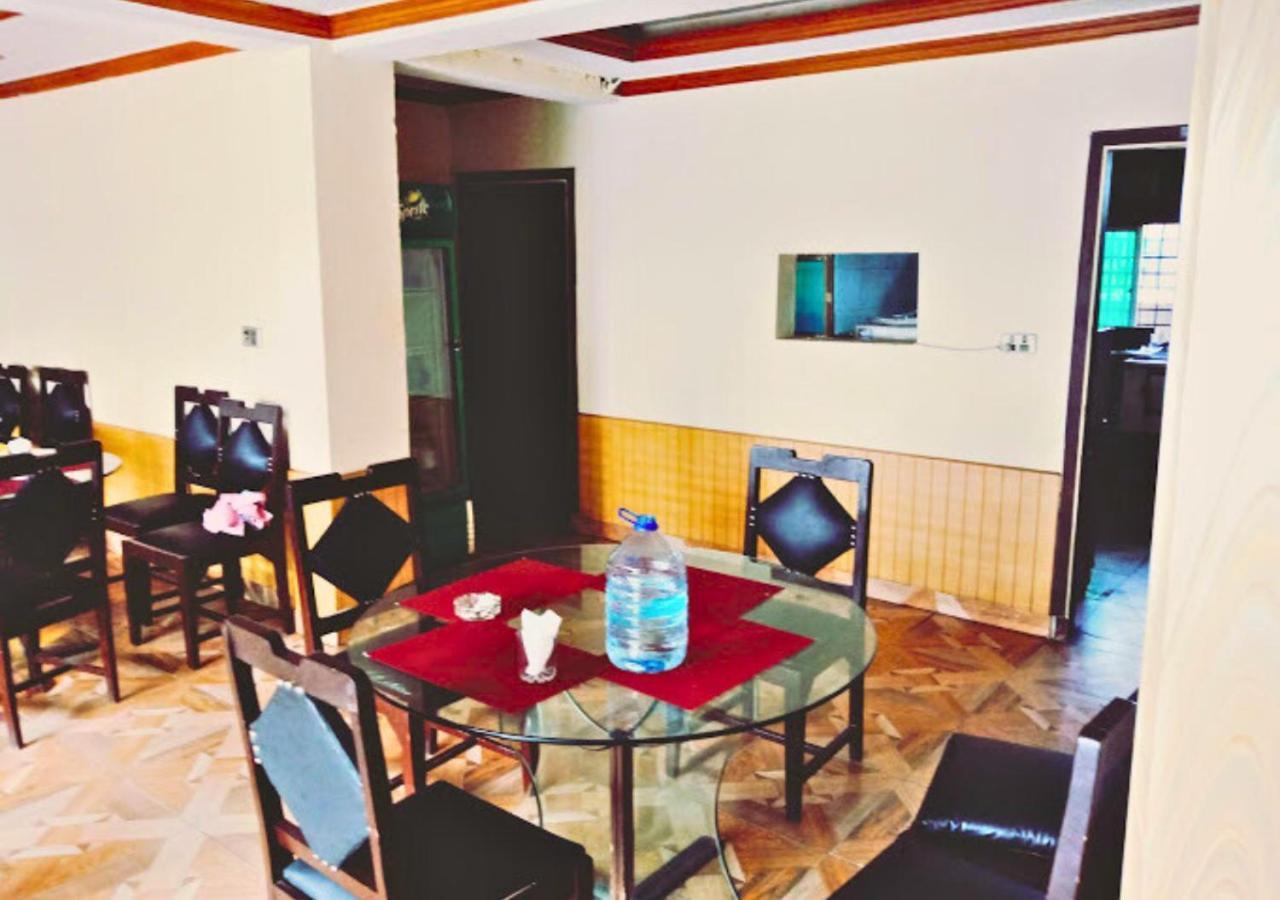 New Islamabad Hotel ภายนอก รูปภาพ