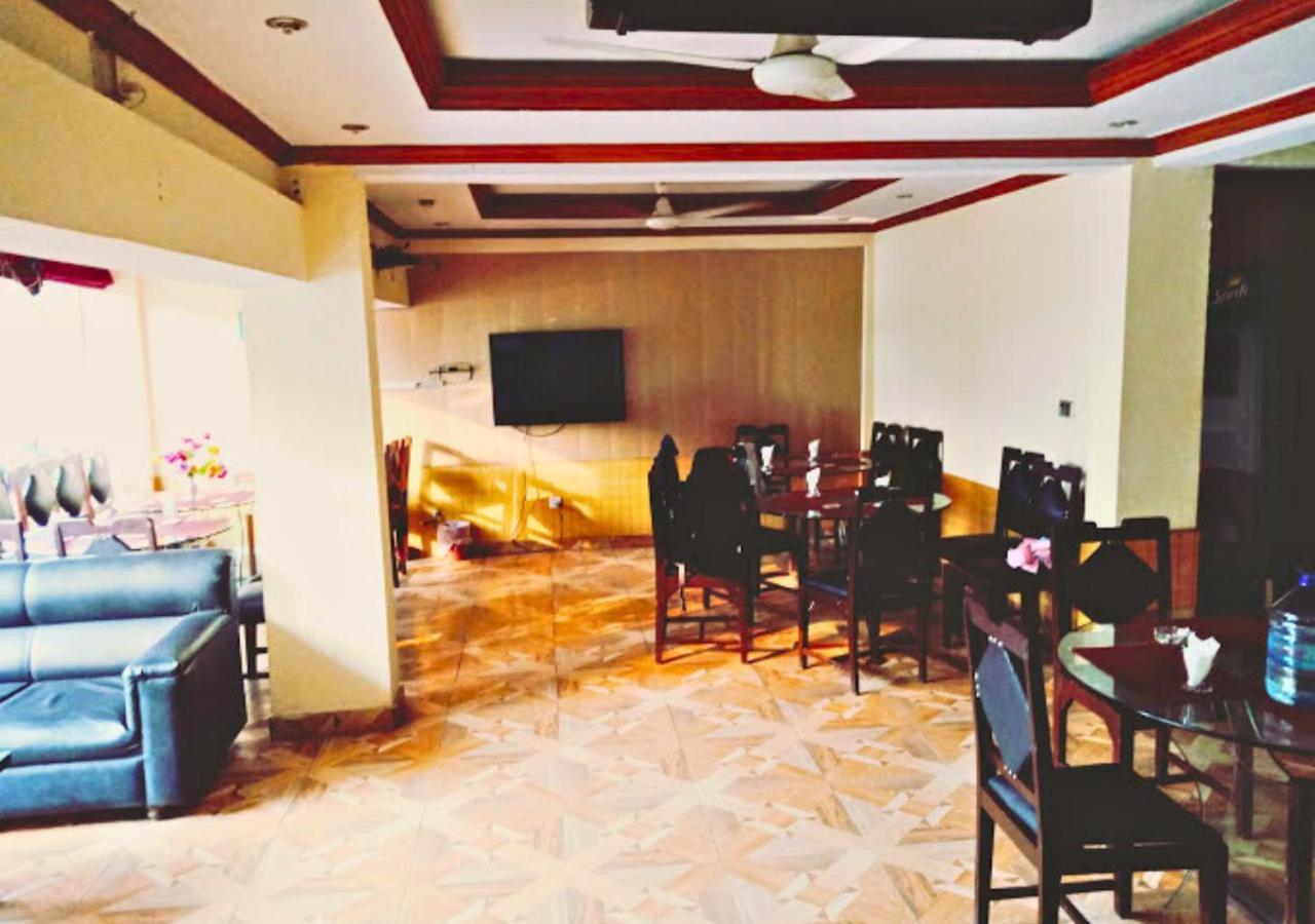 New Islamabad Hotel ภายนอก รูปภาพ
